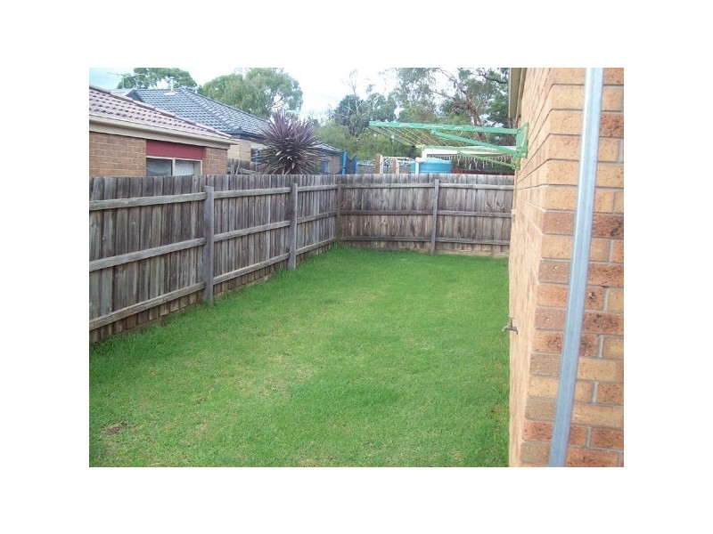 6  Thomas Place, Carrum Downs VIC 3201