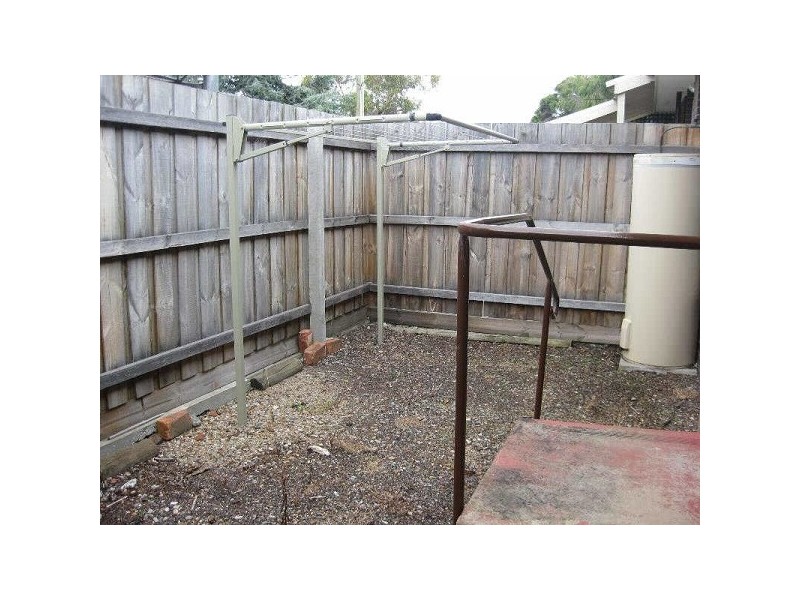 2/28  Lewis Street, Frankston VIC 3199