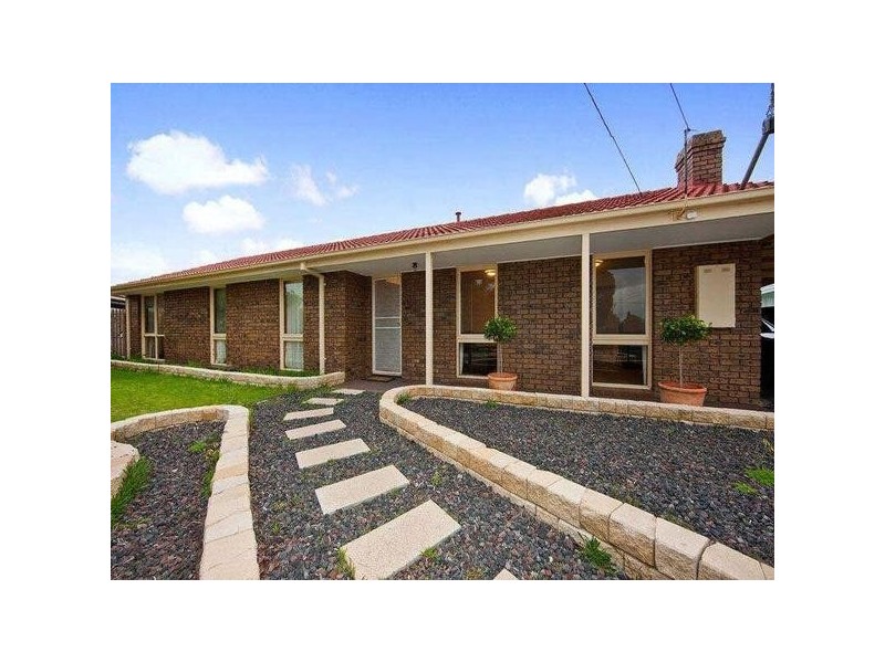 4  Lytham Court, Frankston VIC 3199