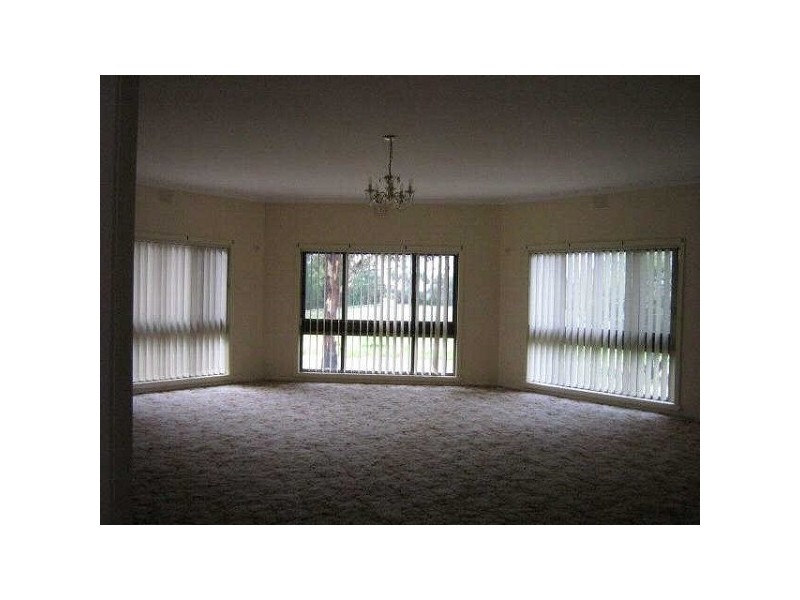 2260 South Gippsland Highway, Devon Meadows VIC 3977