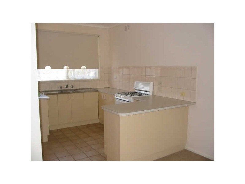 12 Towerhill Road, Frankston VIC 3199