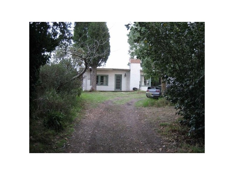 8  Logan Street, Frankston VIC 3199