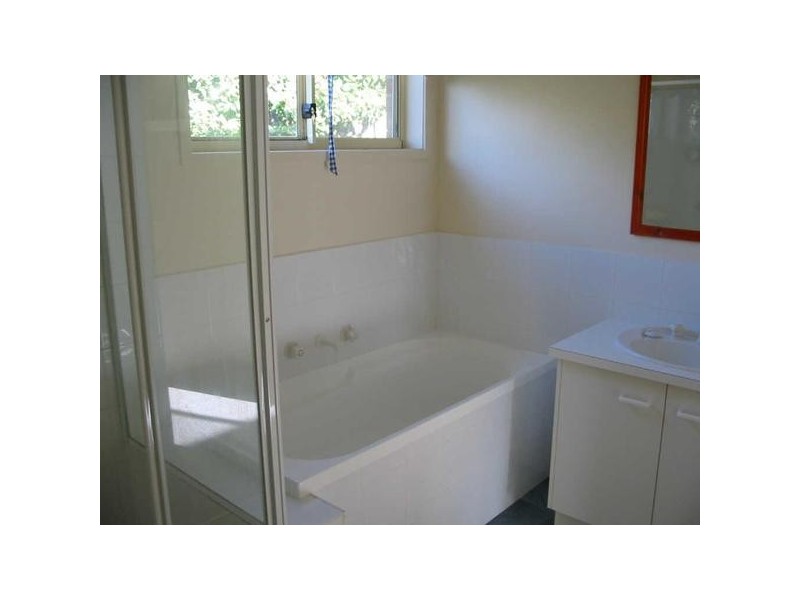 2/138  Heatherhill Road, Frankston VIC 3199