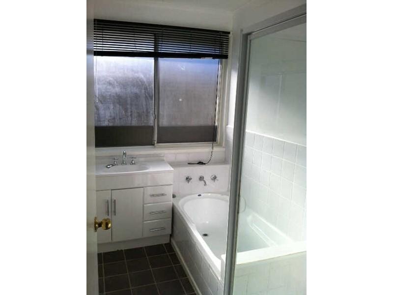 1 Nesbit Court, Frankston VIC 3199