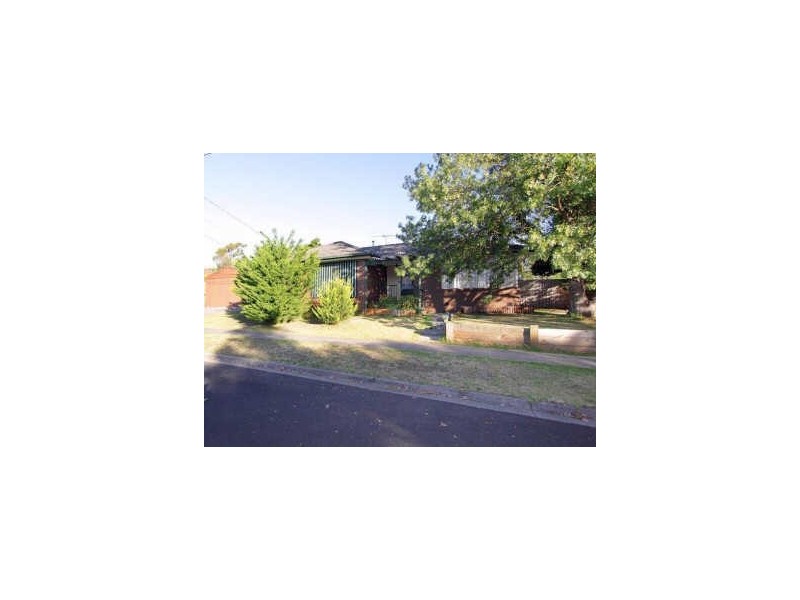 1 Nesbit Court, Frankston VIC 3199