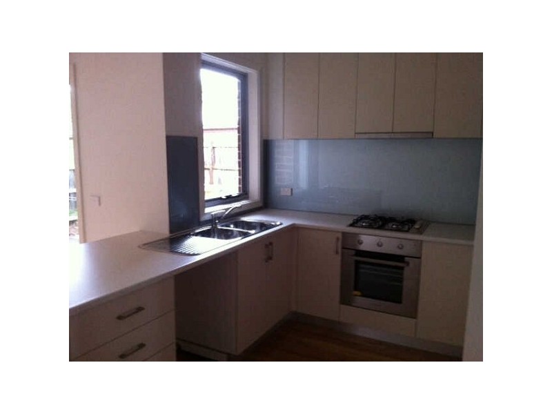 2/7  Pine Street, Frankston North VIC 3200