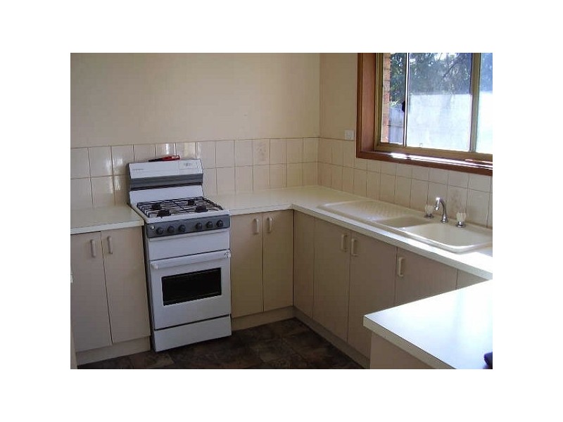 4/11  Wisewould Avenue, Seaford VIC 3198