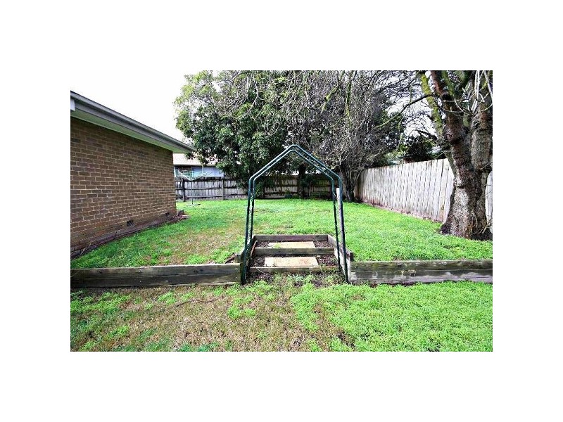 10  Nesbit Court, Frankston VIC 3199