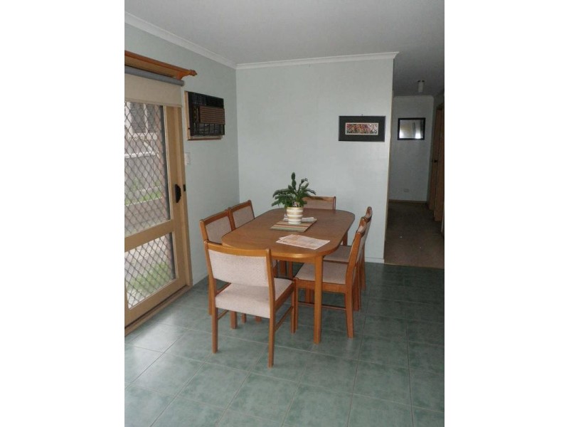 2/1a  Nott Avenue, Frankston VIC 3199