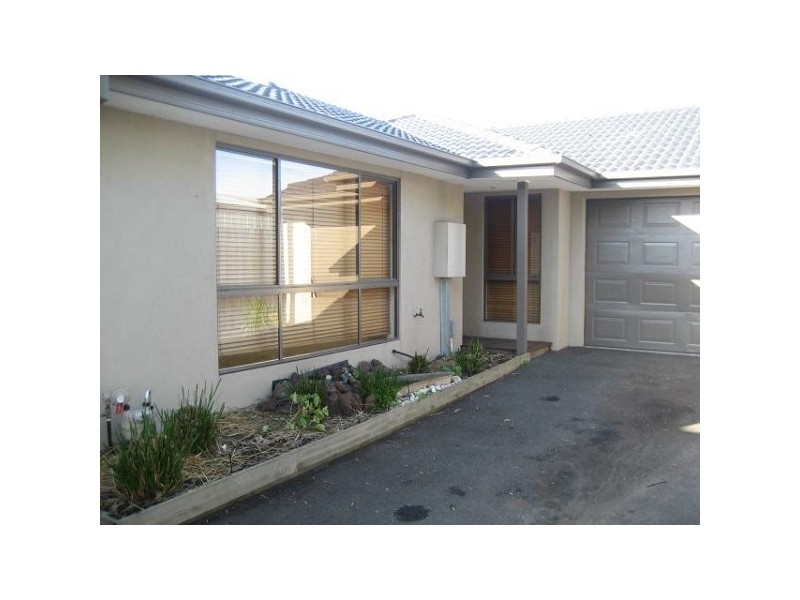 2/36  Burns Street, Frankston VIC 3199