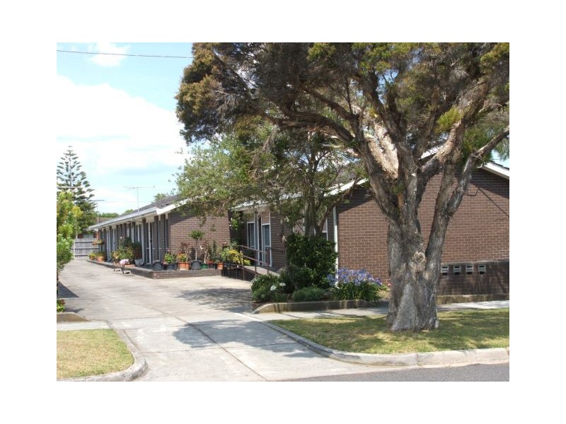 4/28  Lewis Street, Frankston VIC 3199