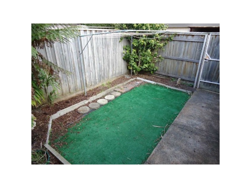 4/20  William Street, Frankston VIC 3199