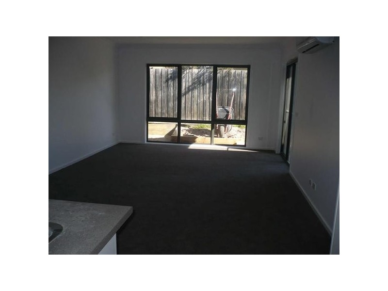 8/11  Wisewould Avenue, Seaford VIC 3198