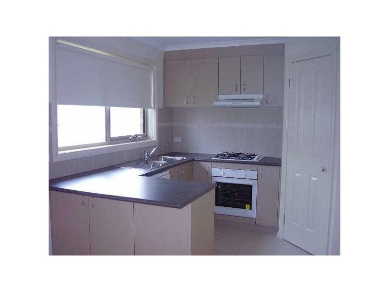 17/17  Coco Parade, Skye VIC 3977