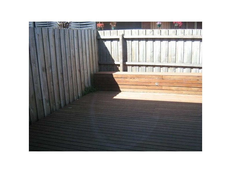 4/2  Millard Street, Frankston VIC 3199