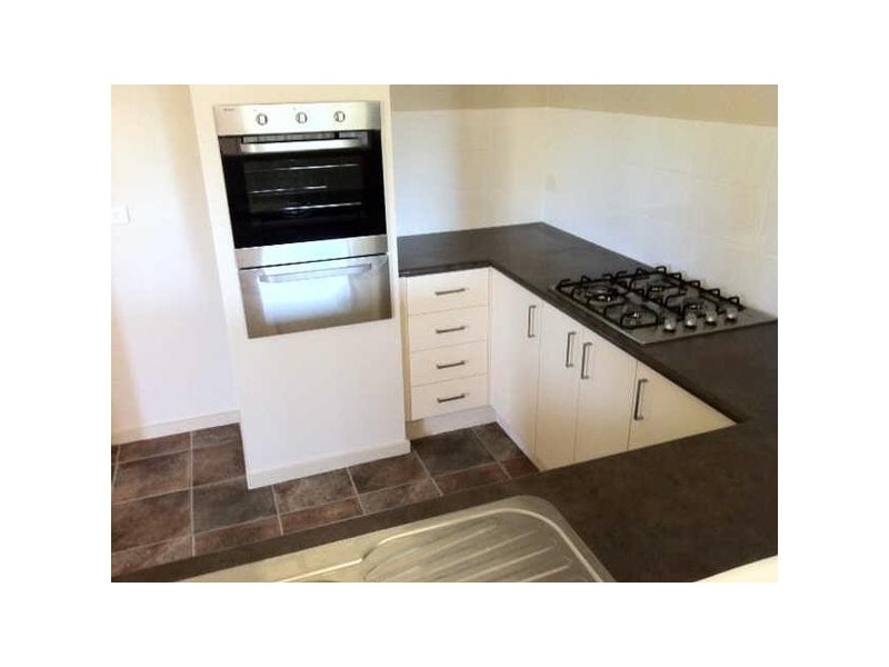 1  Saltbush Glade, Frankston VIC 3199