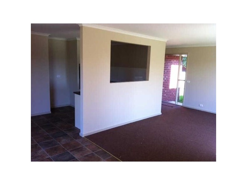 1  Saltbush Glade, Frankston VIC 3199