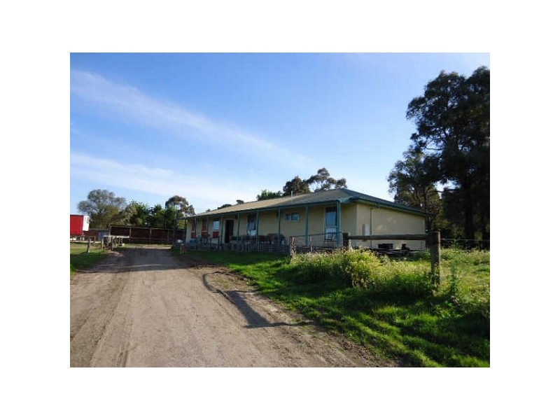1280  Ballarto Road, Cranbourne East VIC 3977