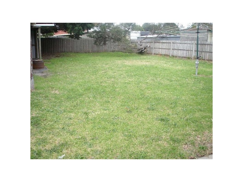 13  Forest Drive, Frankston North VIC 3200