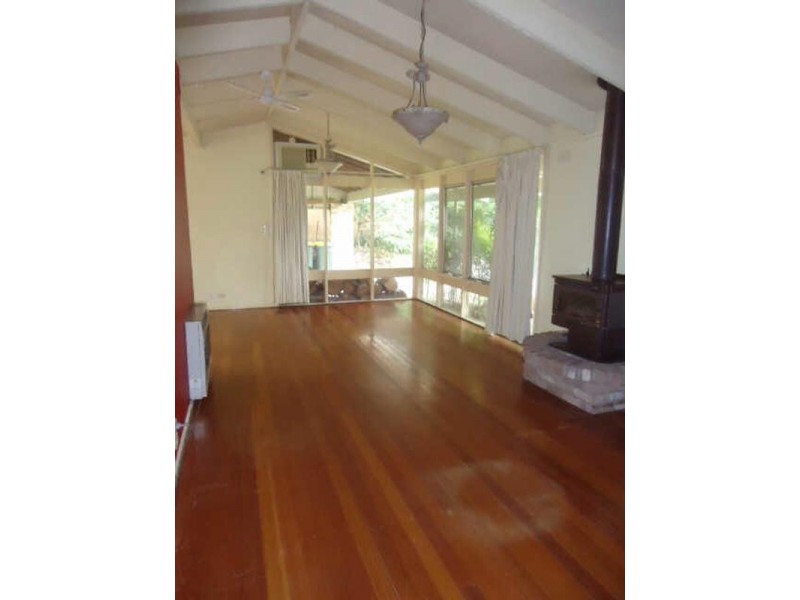 6  Sussex Road, Frankston South VIC 3199