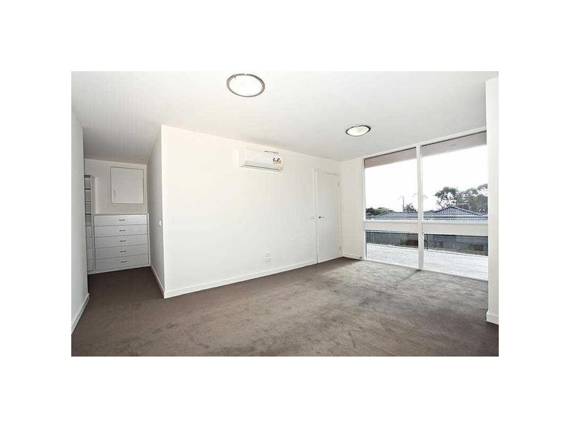 2  Clendon Close, Mount Eliza VIC 3930