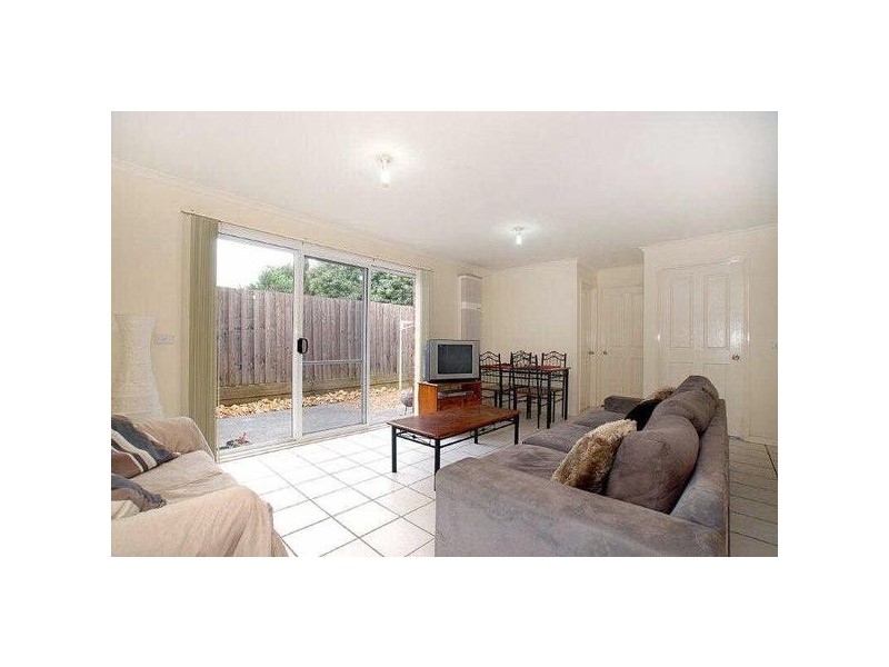 2/64  Lardner Road, Frankston VIC 3199