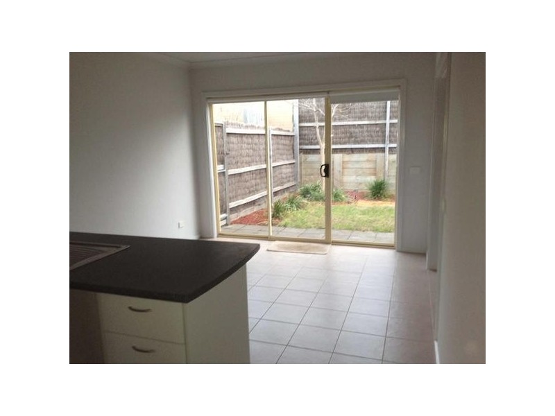 7/64  Potts Road, Langwarrin VIC 3910