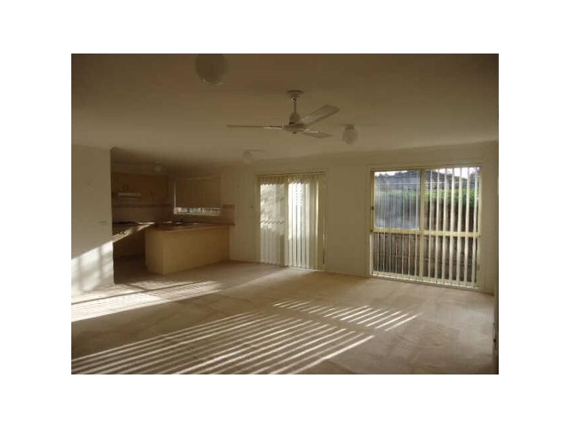 2/31  Summit Road, Frankston VIC 3199