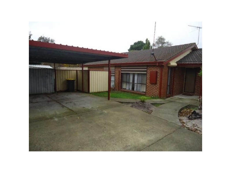 16  Calwell Court, Skye VIC 3977