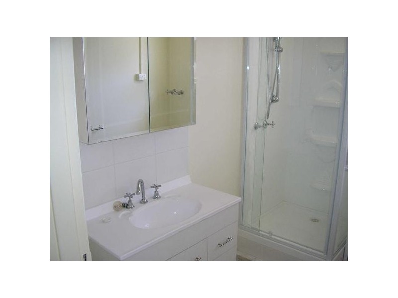 1/2  Carder Avenue, Seaford VIC 3198