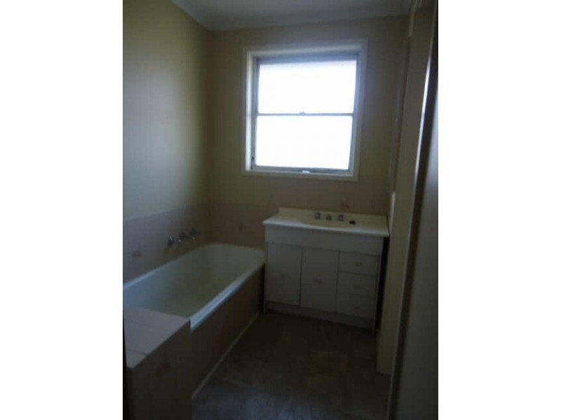 140  Monterey Boulevard, Frankston North VIC 3200