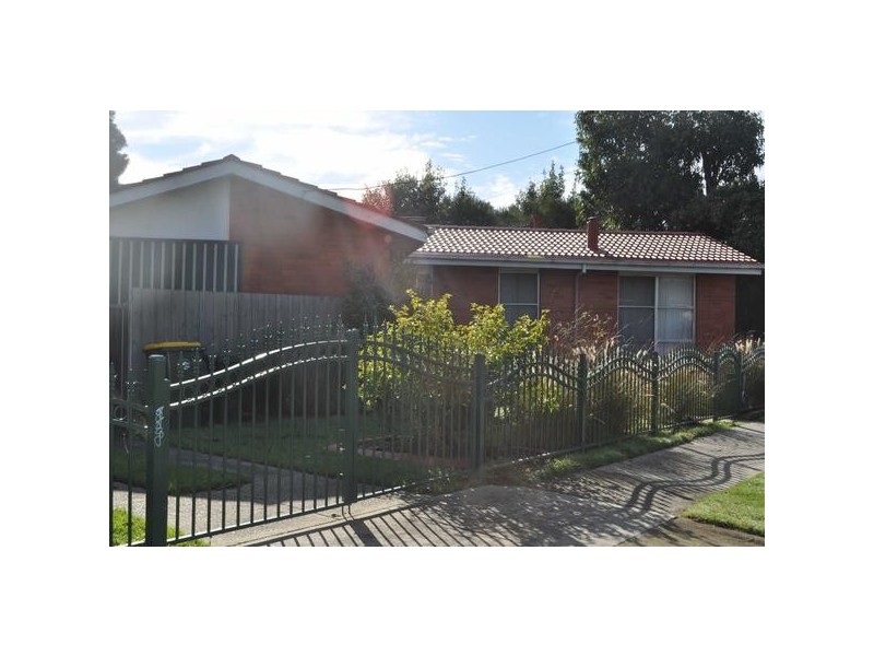 35  Silver Avenue, Frankston North VIC 3200