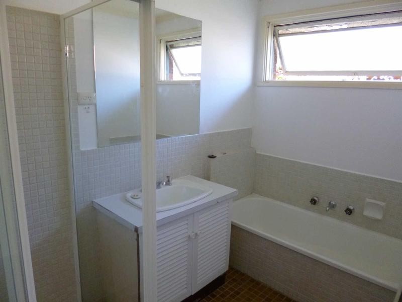 1/32  Roberts Street, Frankston VIC 3199