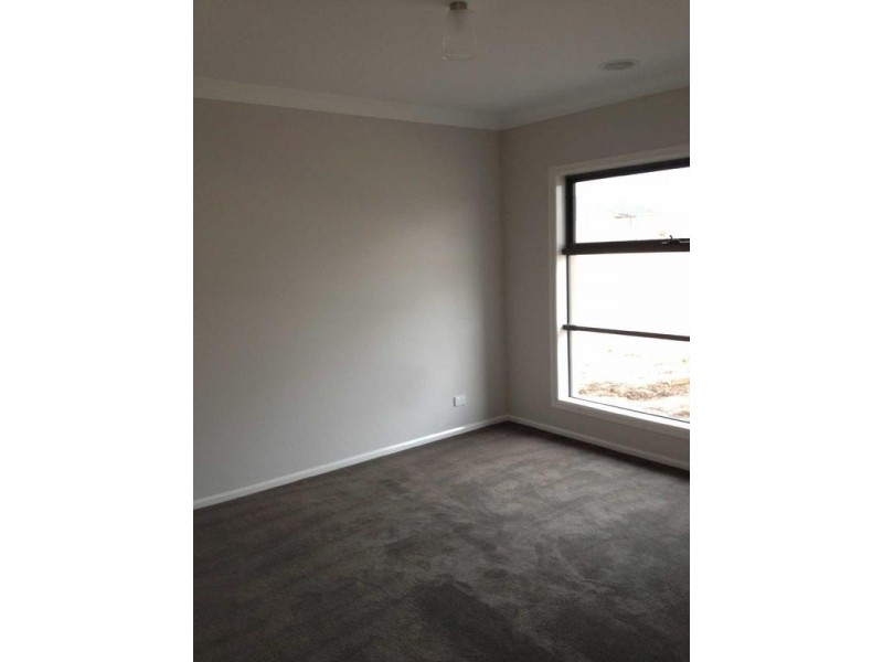 14  Barrington Chase, Sandhurst VIC 3977