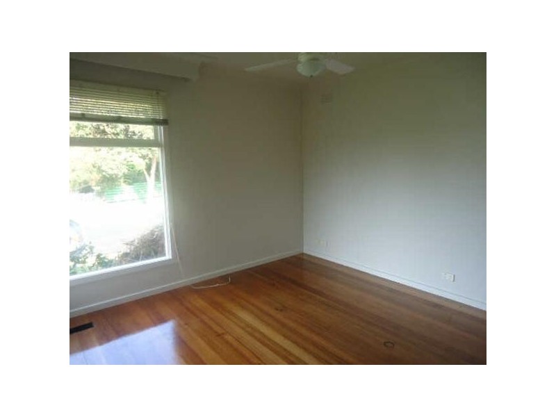 11  The Glen, Frankston VIC 3199