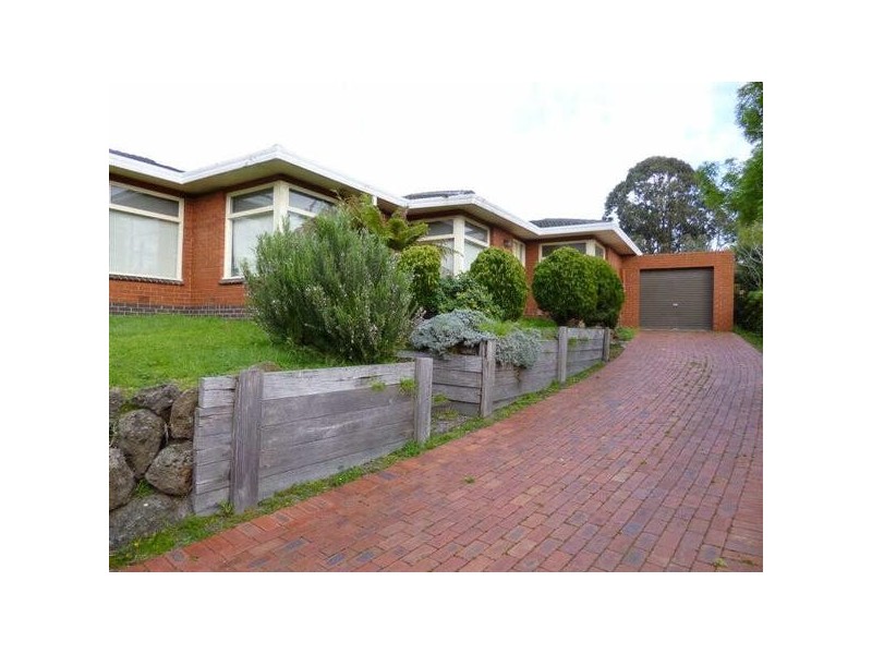 11  The Glen, Frankston VIC 3199