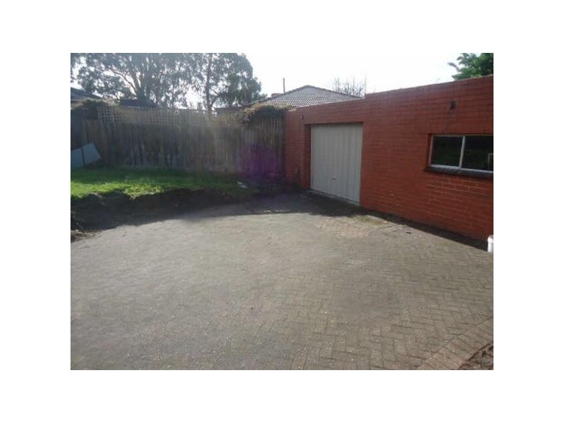 11  The Glen, Frankston VIC 3199