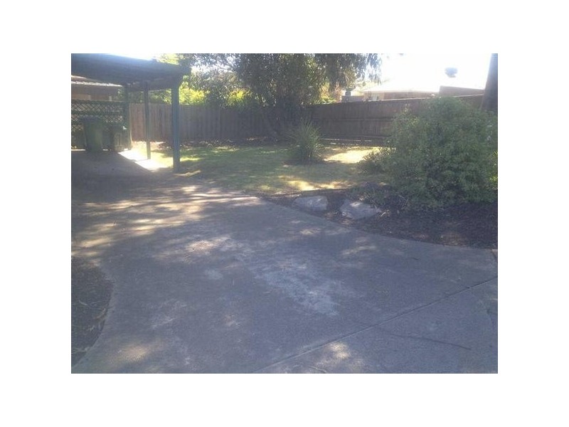 1/20  Lucerne Avenue, Mornington VIC 3931