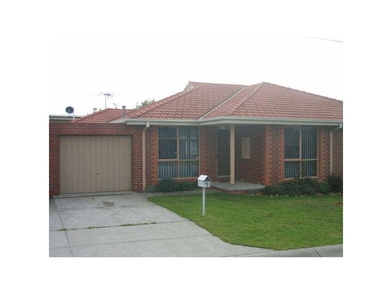 5  Entrance Road, Seaford VIC 3198