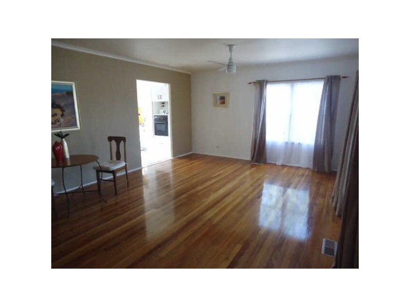 19  Silvertop Street, Frankston North VIC 3200