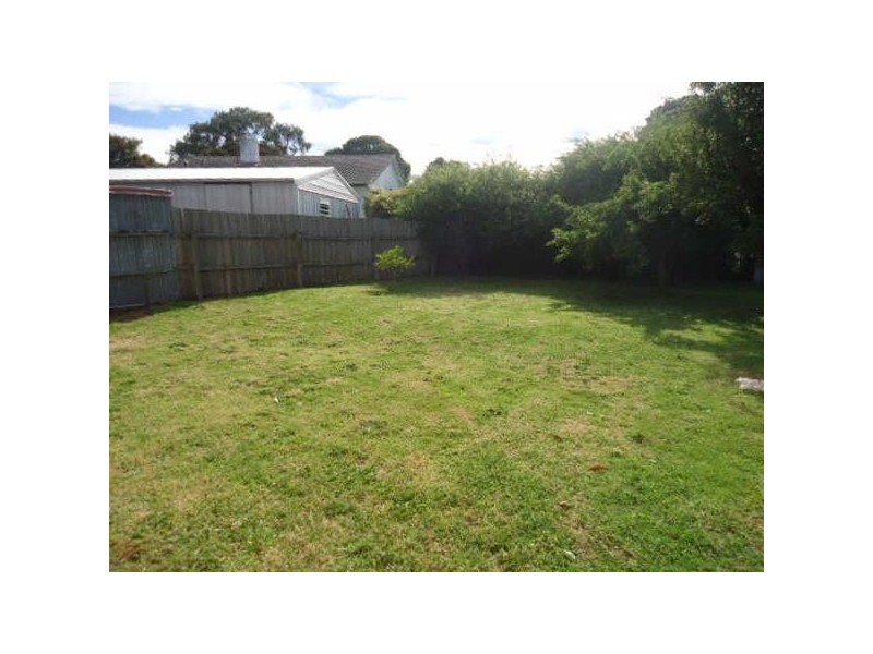 19  Silvertop Street, Frankston North VIC 3200