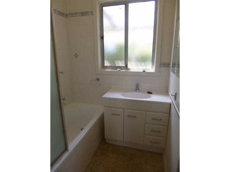 9 Lambert Street, Frankston North VIC 3200