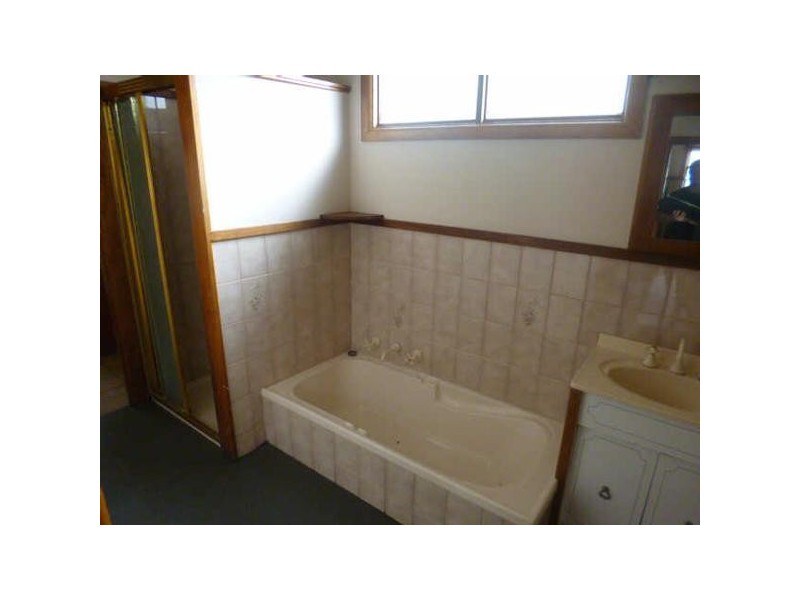 2  Allenby Street, Frankston VIC 3199