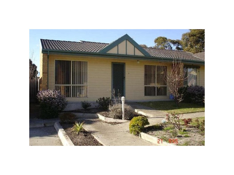 8/18  Reservoir Road, Frankston VIC 3199