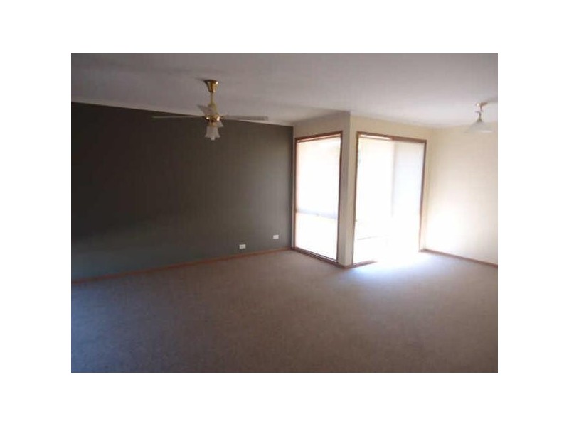 8 Tussock Court, Frankston VIC 3199