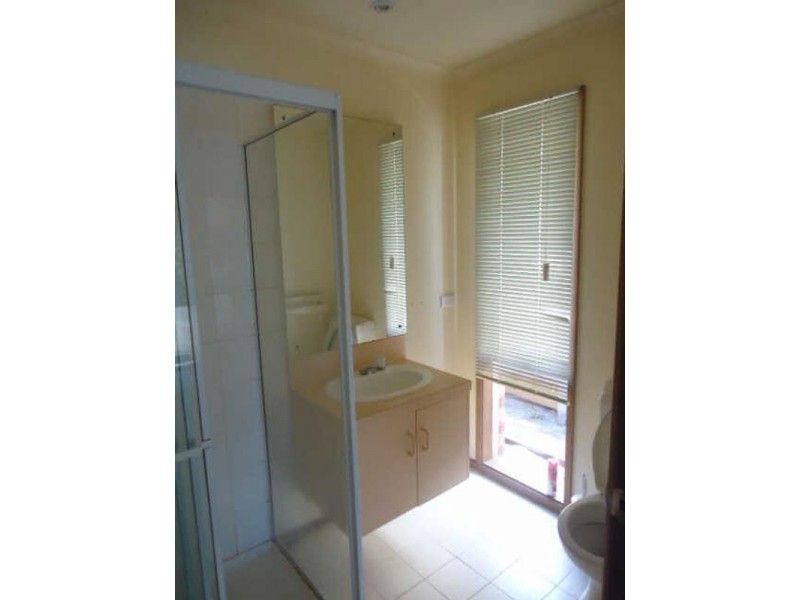 8 Tussock Court, Frankston VIC 3199