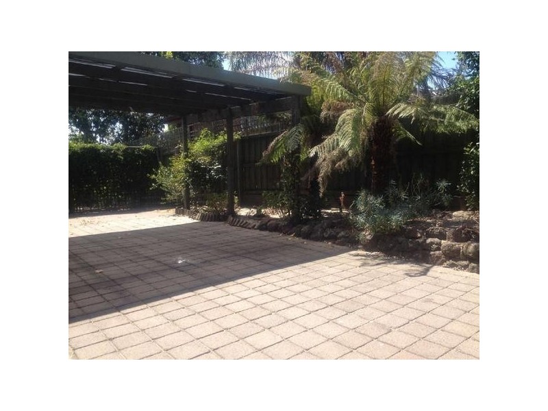 2  Morley Court, Frankston VIC 3199