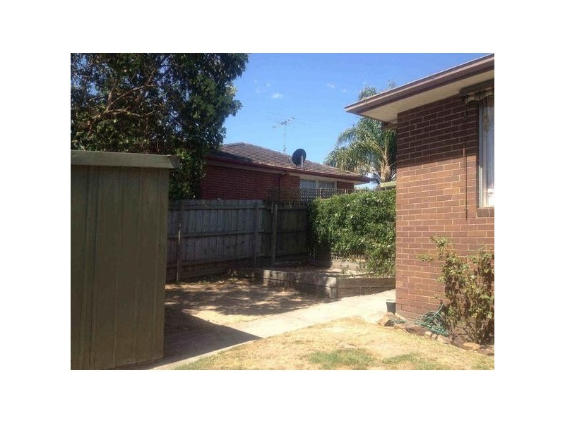 2  Morley Court, Frankston VIC 3199