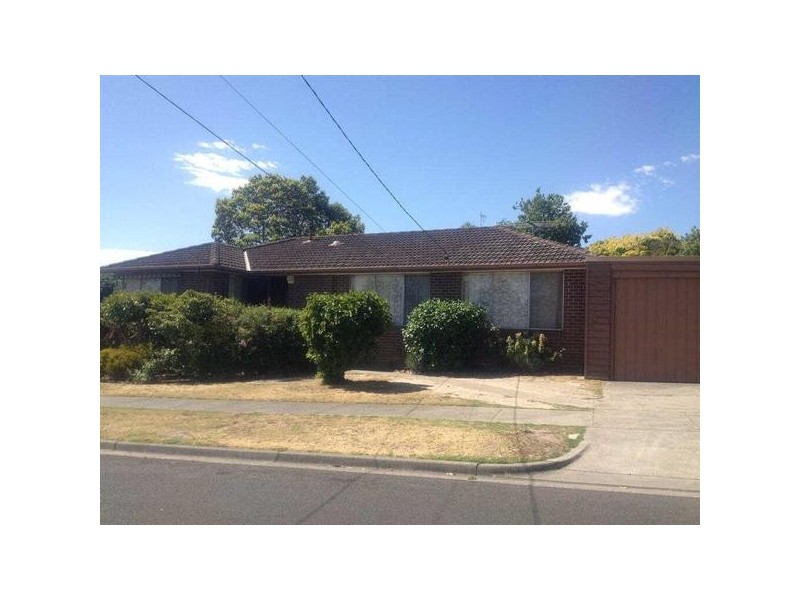 2  Morley Court, Frankston VIC 3199