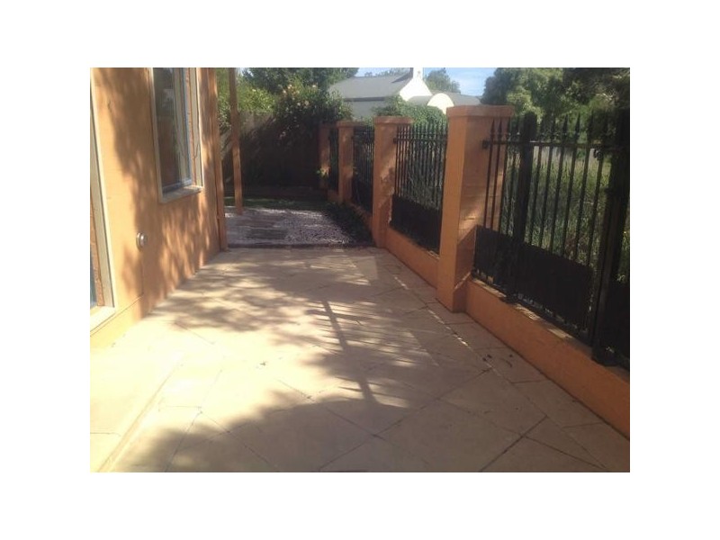 3/107  Tanti Ave, Mornington VIC 3931